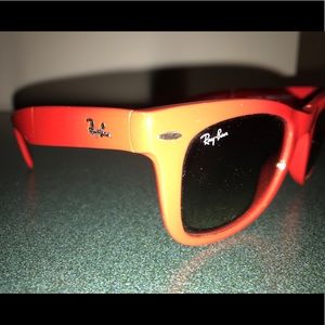 Red Unisex Ray-Ban Folding Wayfarer Sunglasses